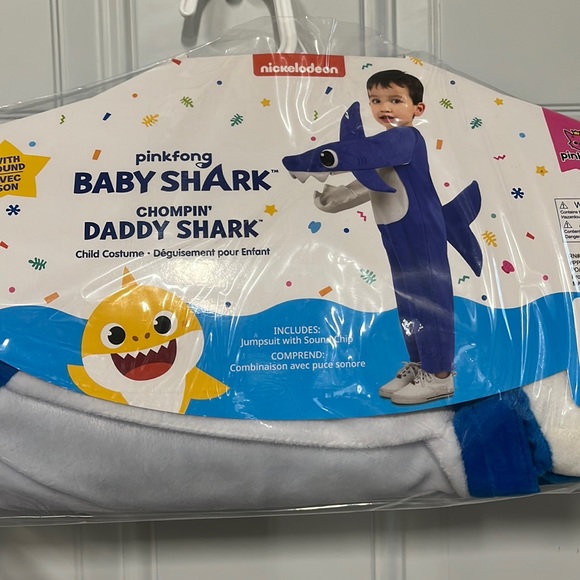 Child Chompin' Daddy Shark Costume with Sound Chip - Picture 3 of 5
